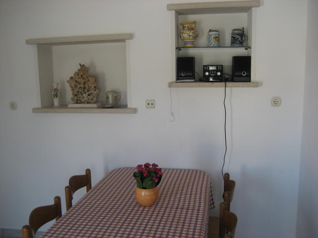 Apartments Katica Lumbarda Rum bild